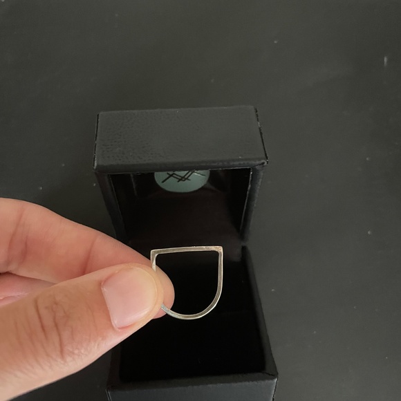 Vintage Young in the Mountains Silver Flat Ring - Picture 3 of 4